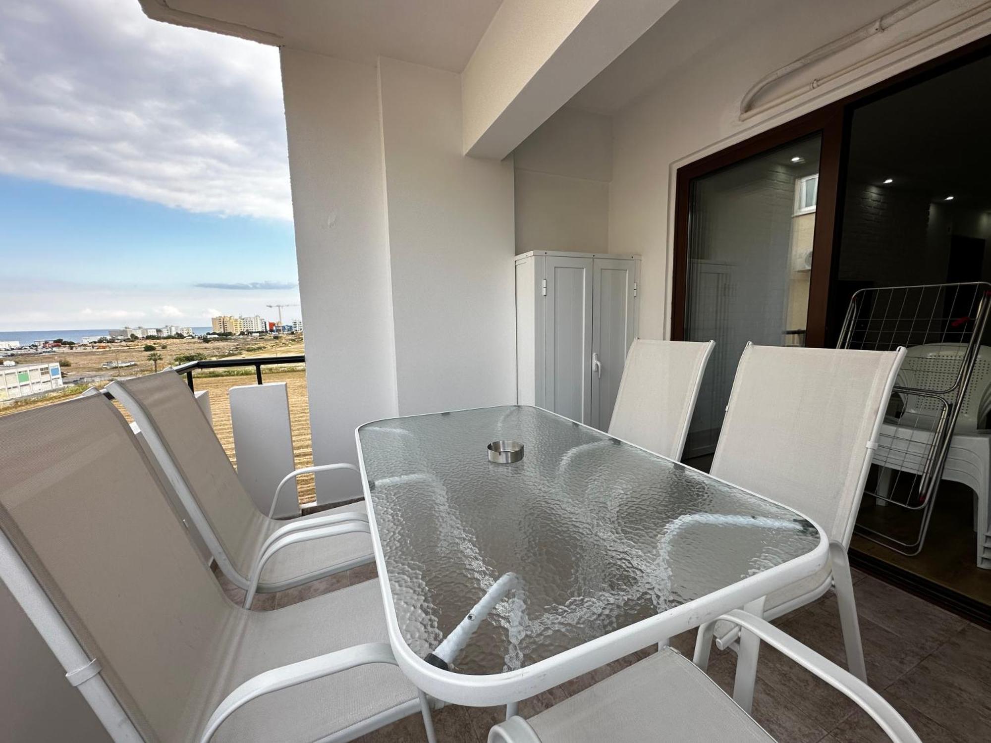 Maestro Sea - View Apartment Larnaca Exterior photo